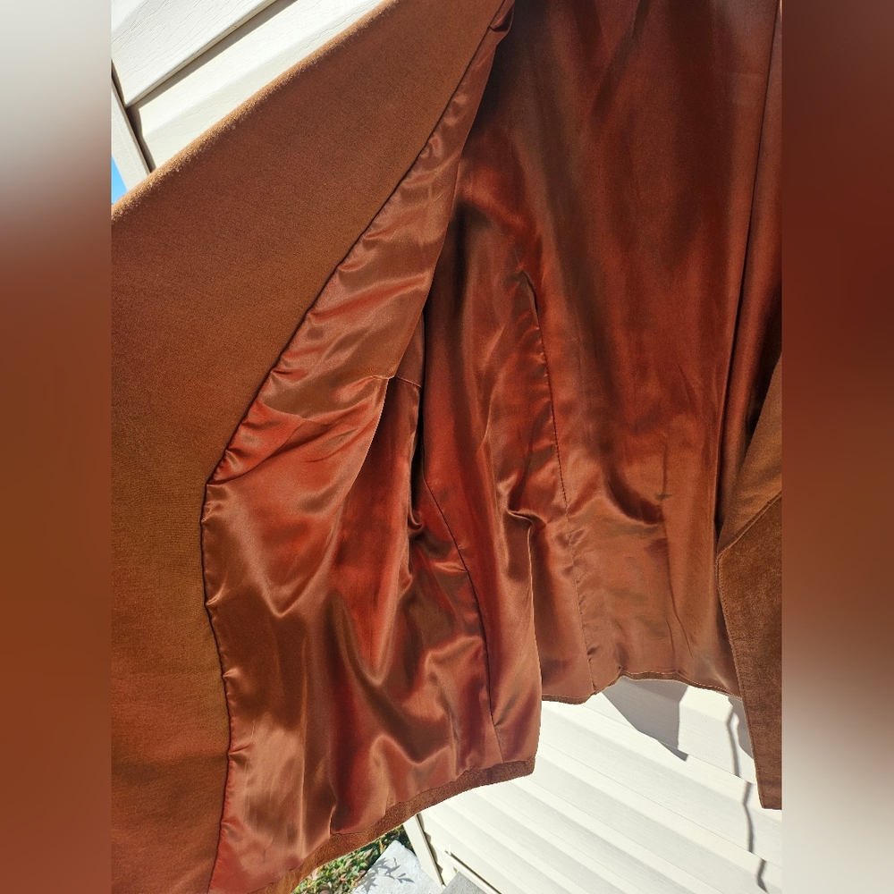 IMAN Women's Tan Suede Jacket - Picture 7 of 11
